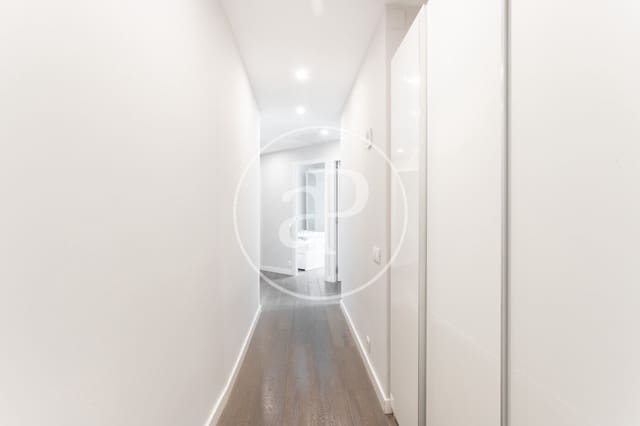 3 bedroom Apartment for rent in La Dreta de L'Eixample, Barcelona city - € 2,600 (Ref: 8839161)