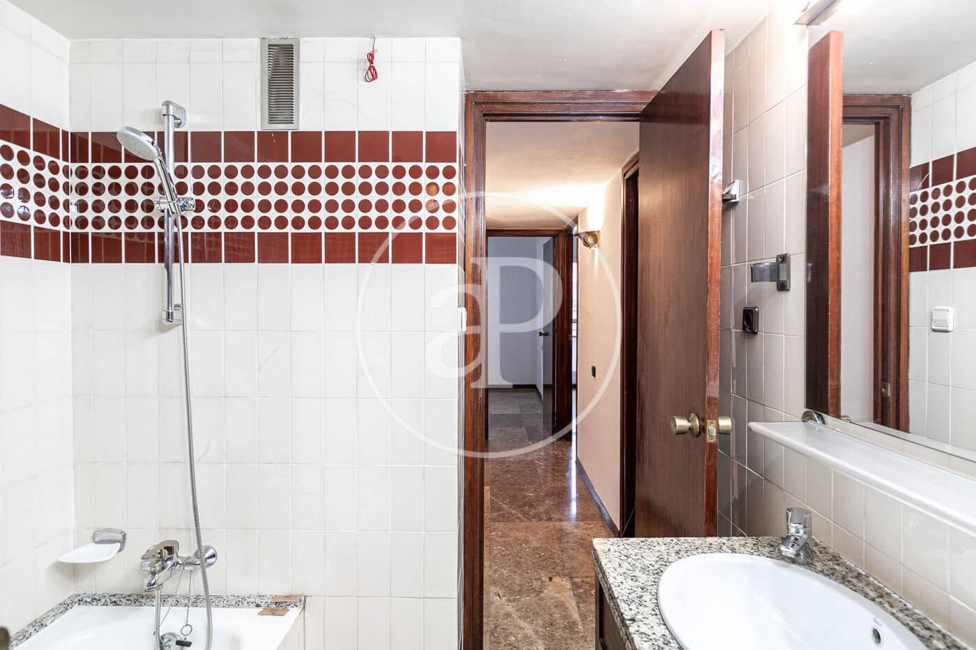 4 soveværelse Lejlighed til salg i Barcelona by - € 660.000 (Ref: 8841289)