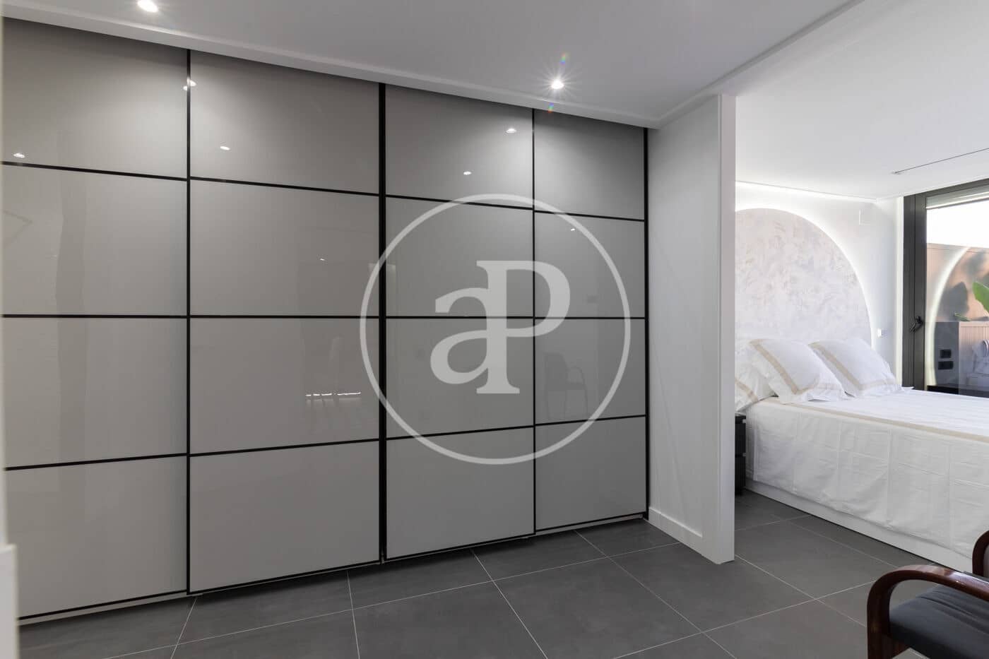2 bedroom Apartment for rent in Barcelona city with garage - € 3,400 (Ref: 8849654)