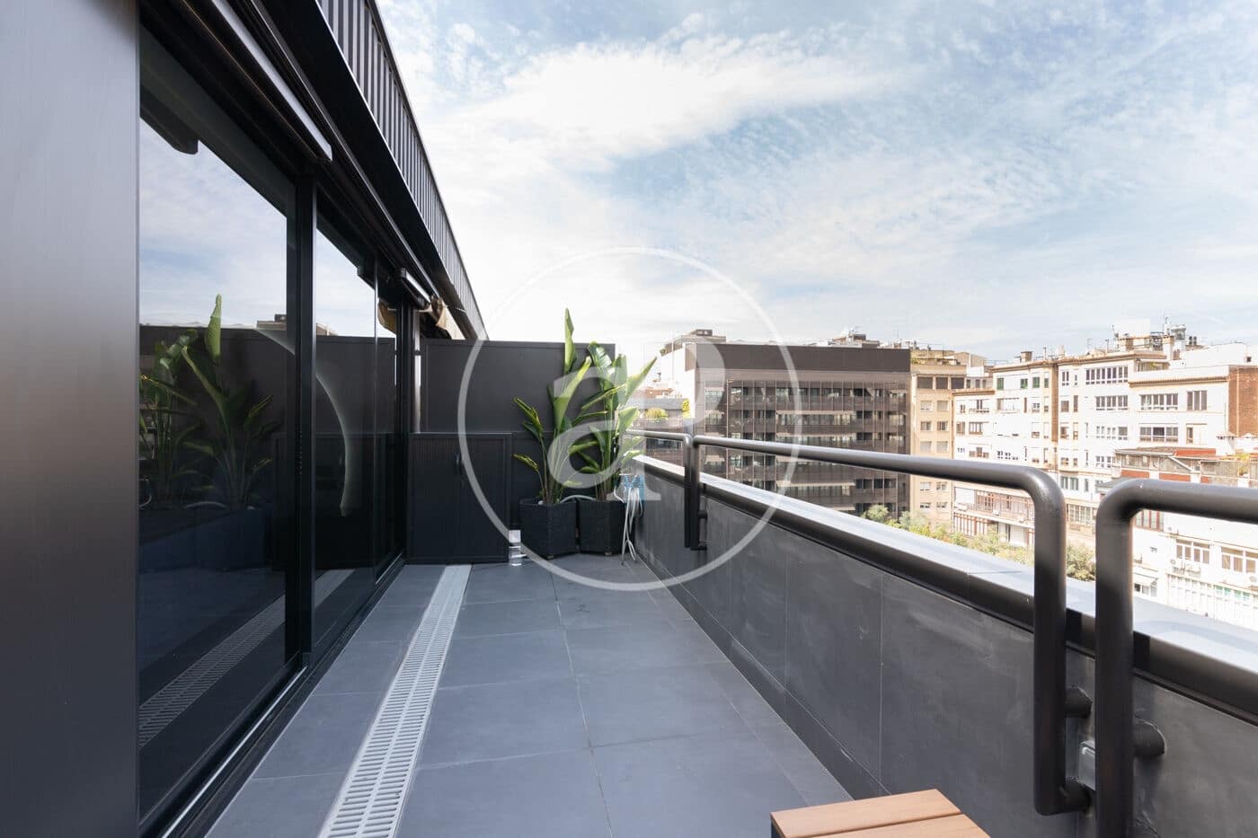 2 bedroom Apartment for rent in Barcelona city with garage - € 3,400 (Ref: 8849654)