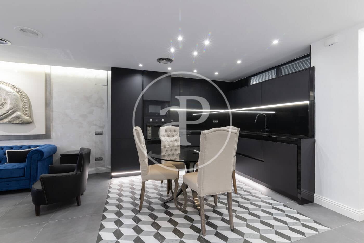 2 bedroom Apartment for rent in Barcelona city with garage - € 3,400 (Ref: 8849654)