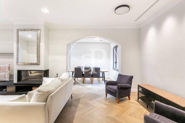 4 quarto Apartamento para arrendar em Les Tres Torres, Barcelona cidade com garagem - 7 285 € (Ref: 8851729)