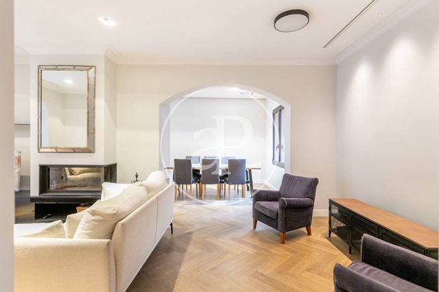 4 quarto Apartamento para arrendar em Les Tres Torres, Barcelona cidade com garagem - 7 285 € (Ref: 8851729)