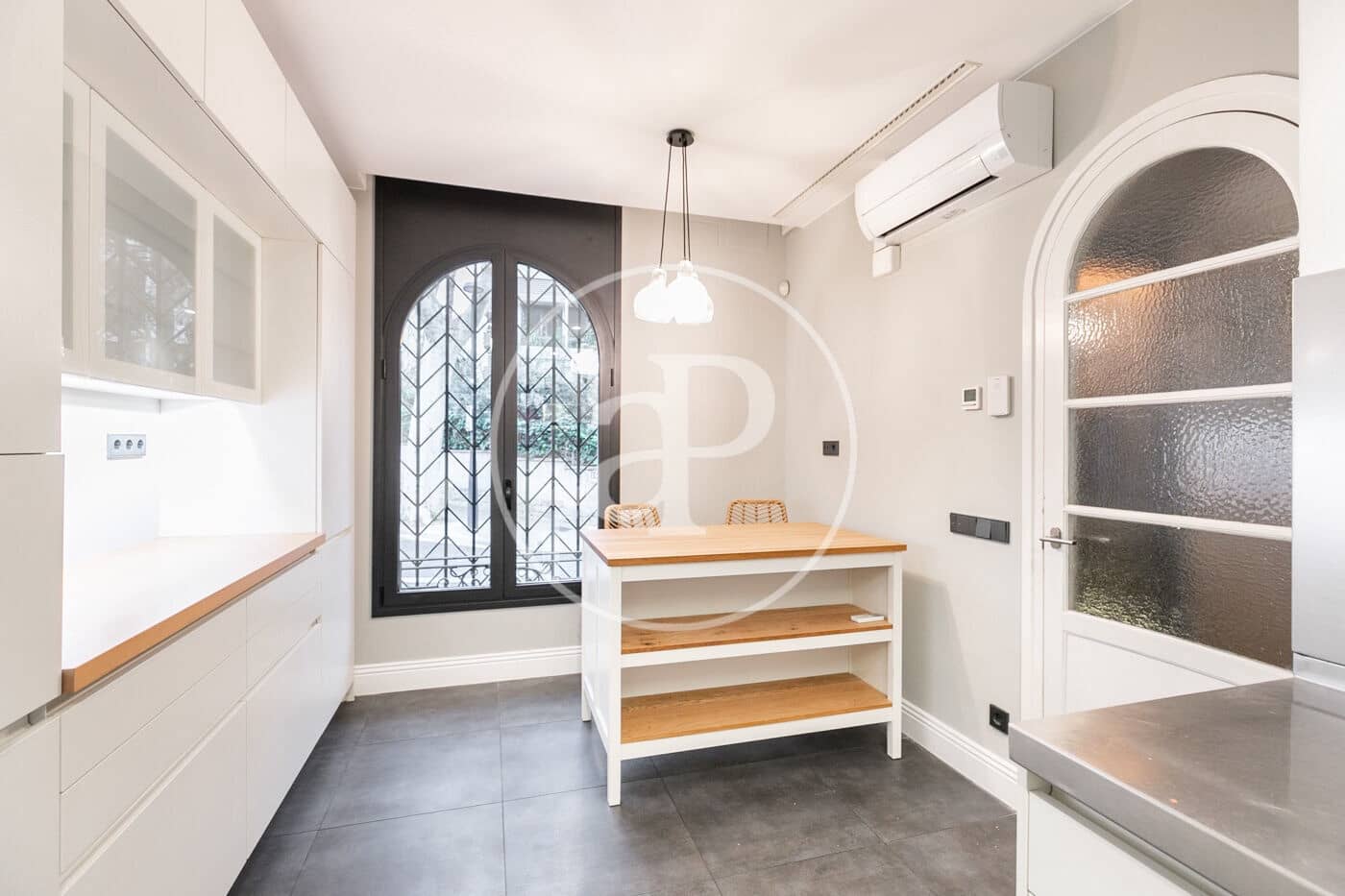 4 quarto Apartamento para arrendar em Barcelona cidade com garagem - 7 285 € (Ref: 8851729)