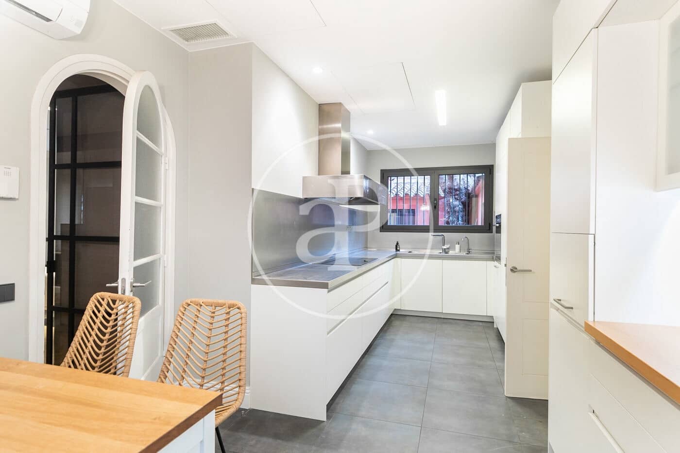 4 quarto Apartamento para arrendar em Barcelona cidade com garagem - 7 285 € (Ref: 8851729)