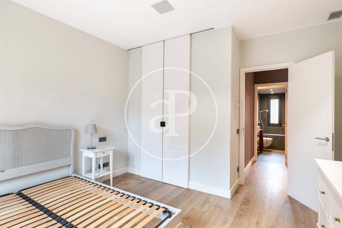 4 quarto Apartamento para arrendar em Barcelona cidade com garagem - 7 285 € (Ref: 8851729)