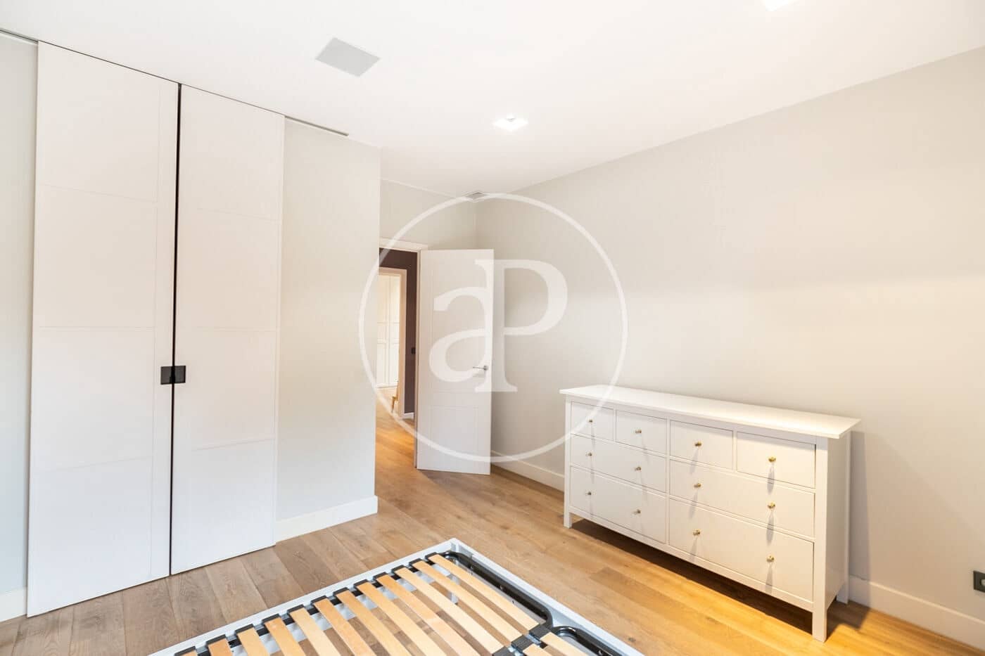 4 quarto Apartamento para arrendar em Barcelona cidade com garagem - 7 285 € (Ref: 8851729)