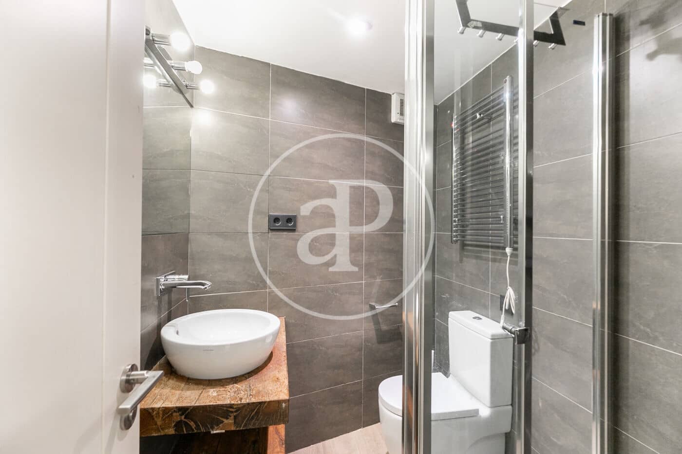 4 quarto Apartamento para arrendar em Barcelona cidade com garagem - 7 285 € (Ref: 8851729)
