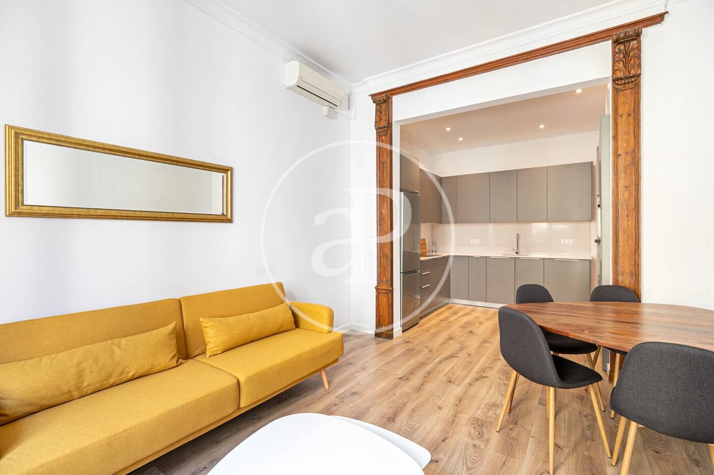 3 bedroom Apartment for rent in Barcelona city - € 2,400 (Ref: 8855033)
