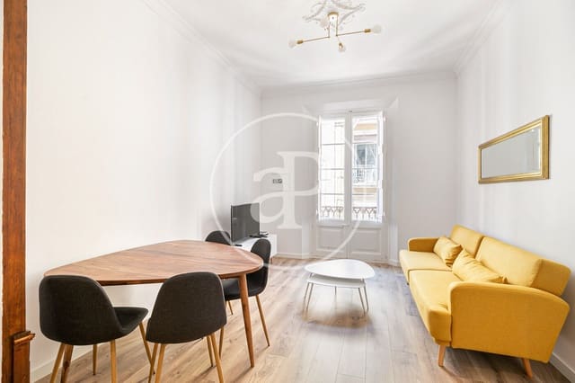 3 bedroom Apartment for rent in El Barri Gòtic, Barcelona city - € 2,400 (Ref: 8855033)