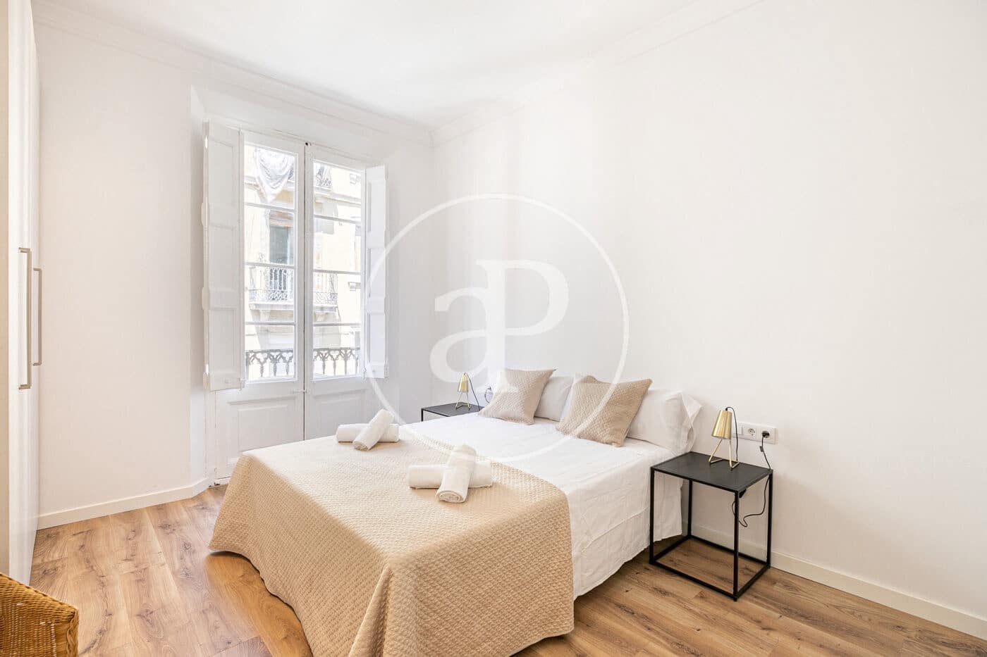 3 bedroom Apartment for rent in Barcelona city - € 2,400 (Ref: 8855033)