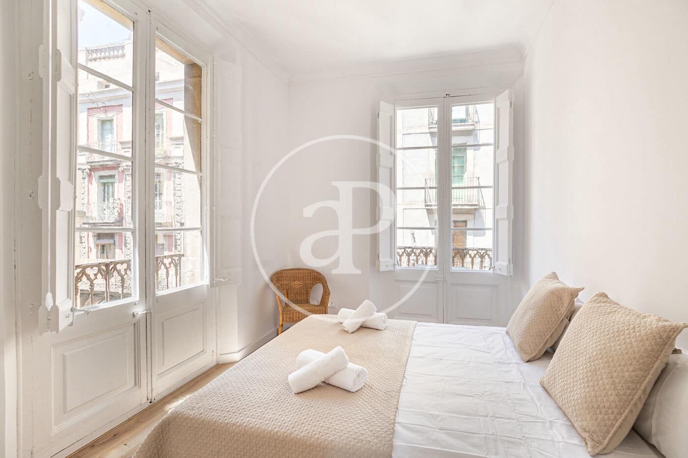 3 bedroom Apartment for rent in Barcelona city - € 2,400 (Ref: 8855033)