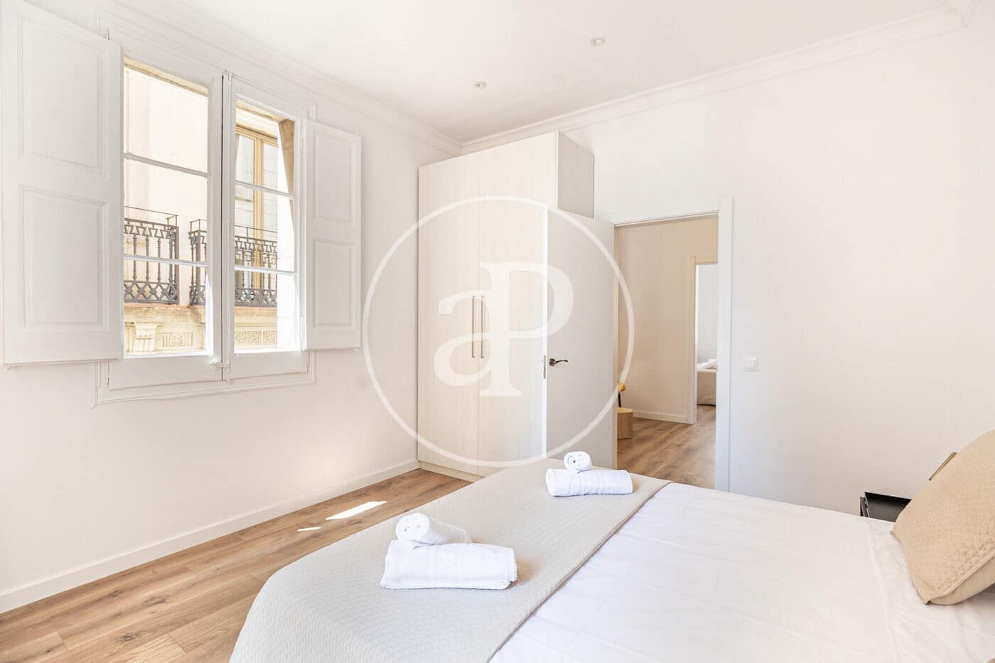 3 bedroom Apartment for rent in Barcelona city - € 2,400 (Ref: 8855033)