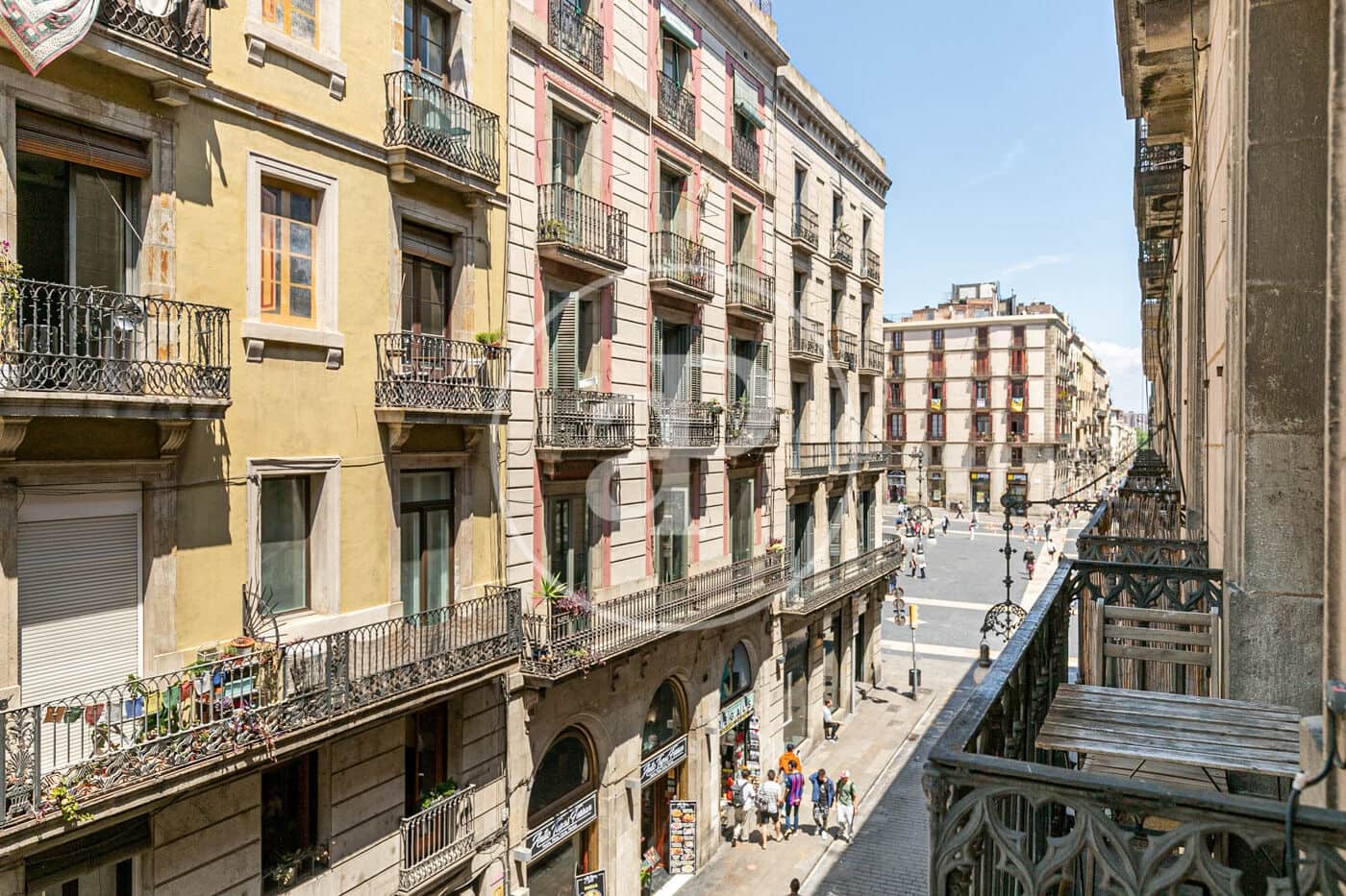 3 bedroom Apartment for rent in Barcelona city - € 2,400 (Ref: 8855033)