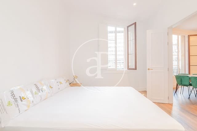 4 soveværelse Lejlighed til leje i El Barri Gòtic, Barcelona by - € 3.300 (Ref: 8855034)