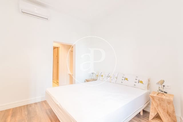 4 soveværelse Lejlighed til leje i El Barri Gòtic, Barcelona by - € 3.300 (Ref: 8855034)