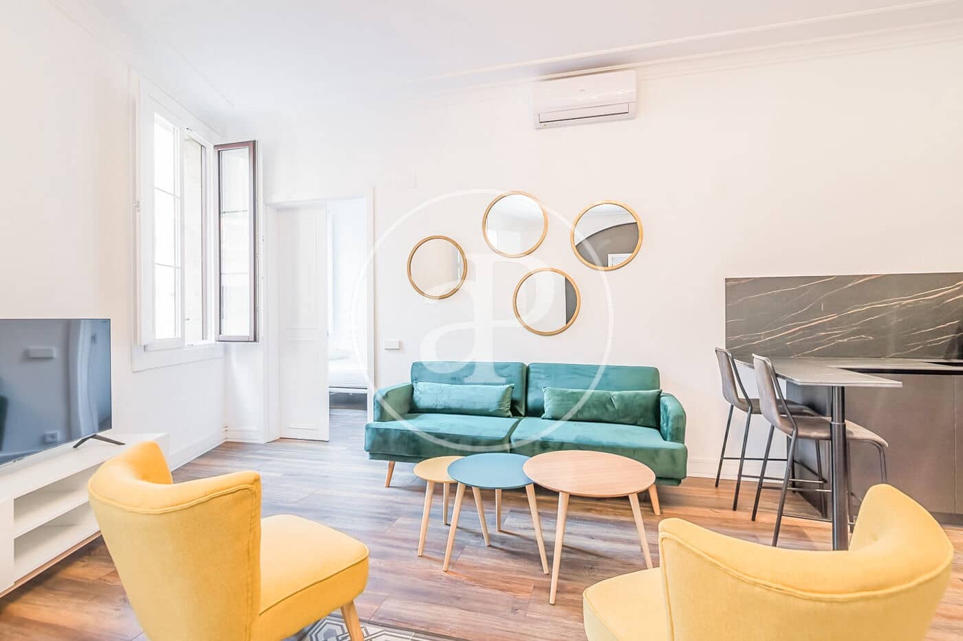 4 soveværelse Lejlighed til leje i Barcelona by - € 3.300 (Ref: 8855034)