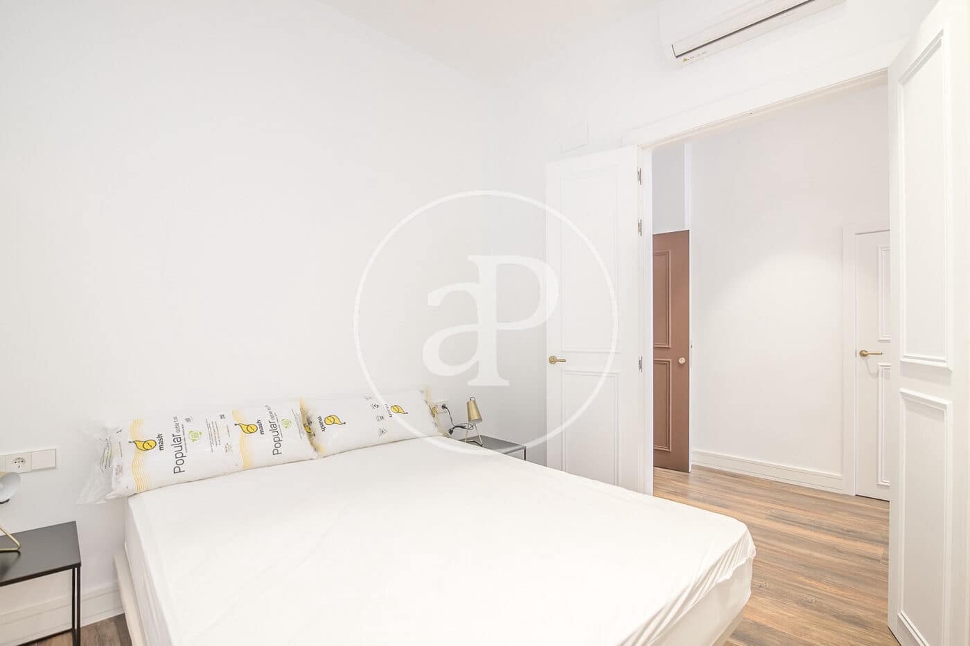 4 soveværelse Lejlighed til leje i Barcelona by - € 3.300 (Ref: 8855034)