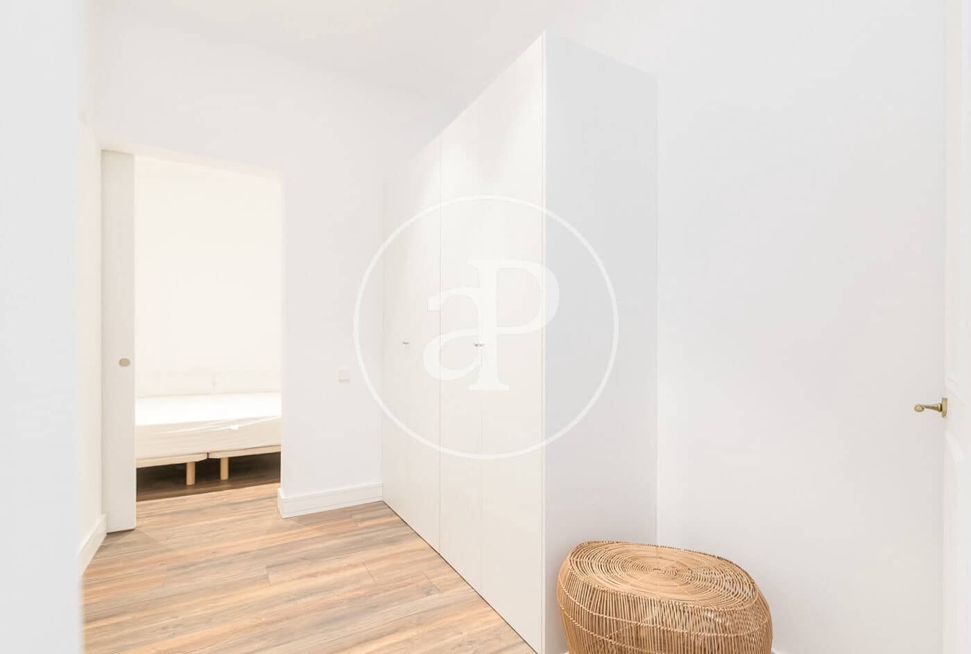 4 soveværelse Lejlighed til leje i Barcelona by - € 3.300 (Ref: 8855034)