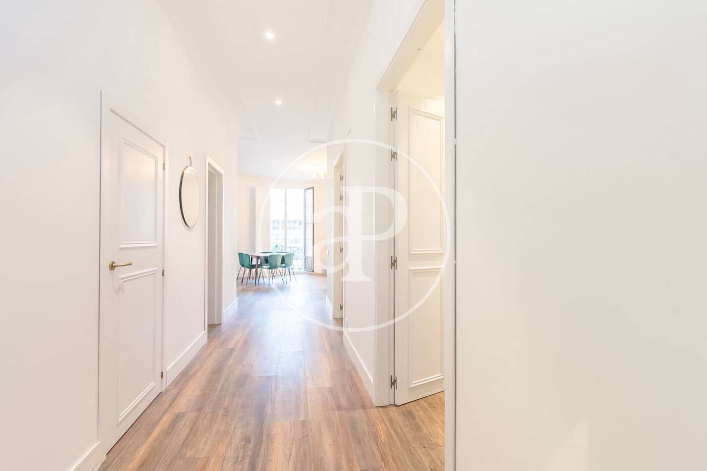 4 soveværelse Lejlighed til leje i Barcelona by - € 3.300 (Ref: 8855034)