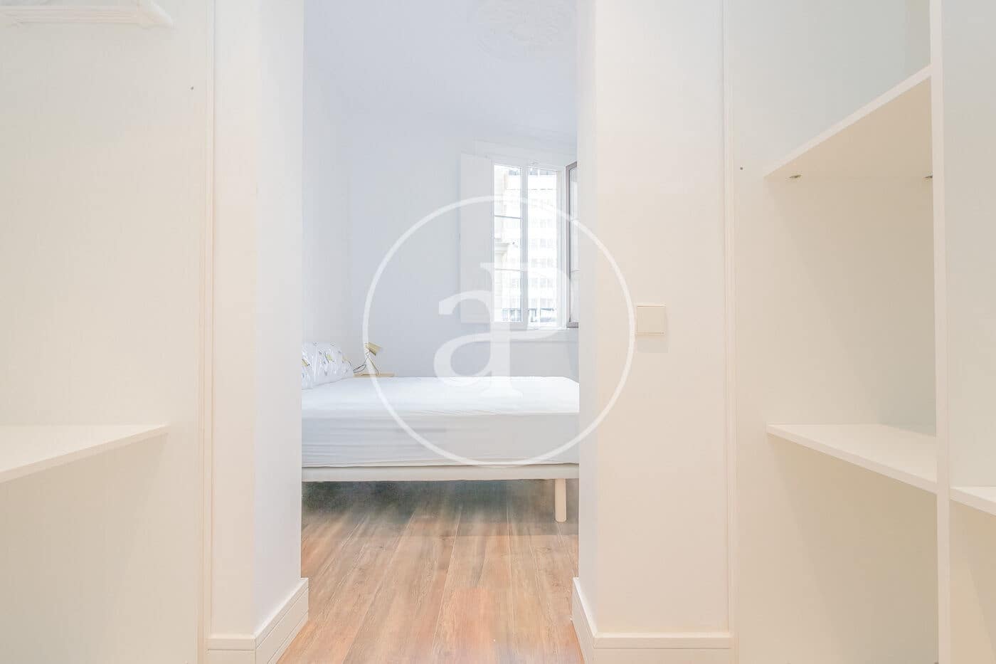 4 soveværelse Lejlighed til leje i Barcelona by - € 3.300 (Ref: 8855034)