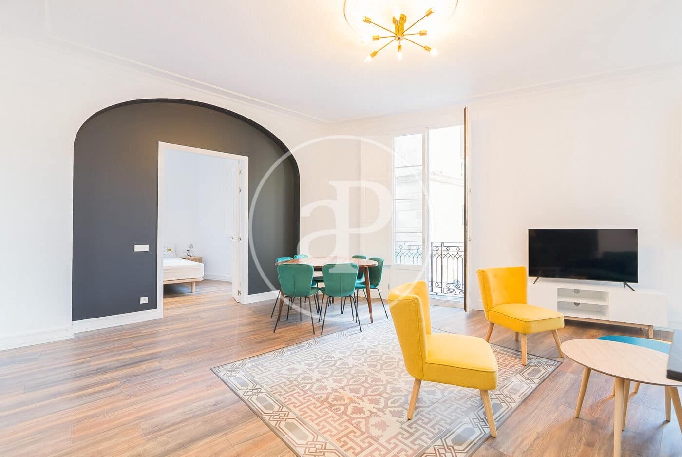 4 soveværelse Lejlighed til leje i Barcelona by - € 3.300 (Ref: 8855034)