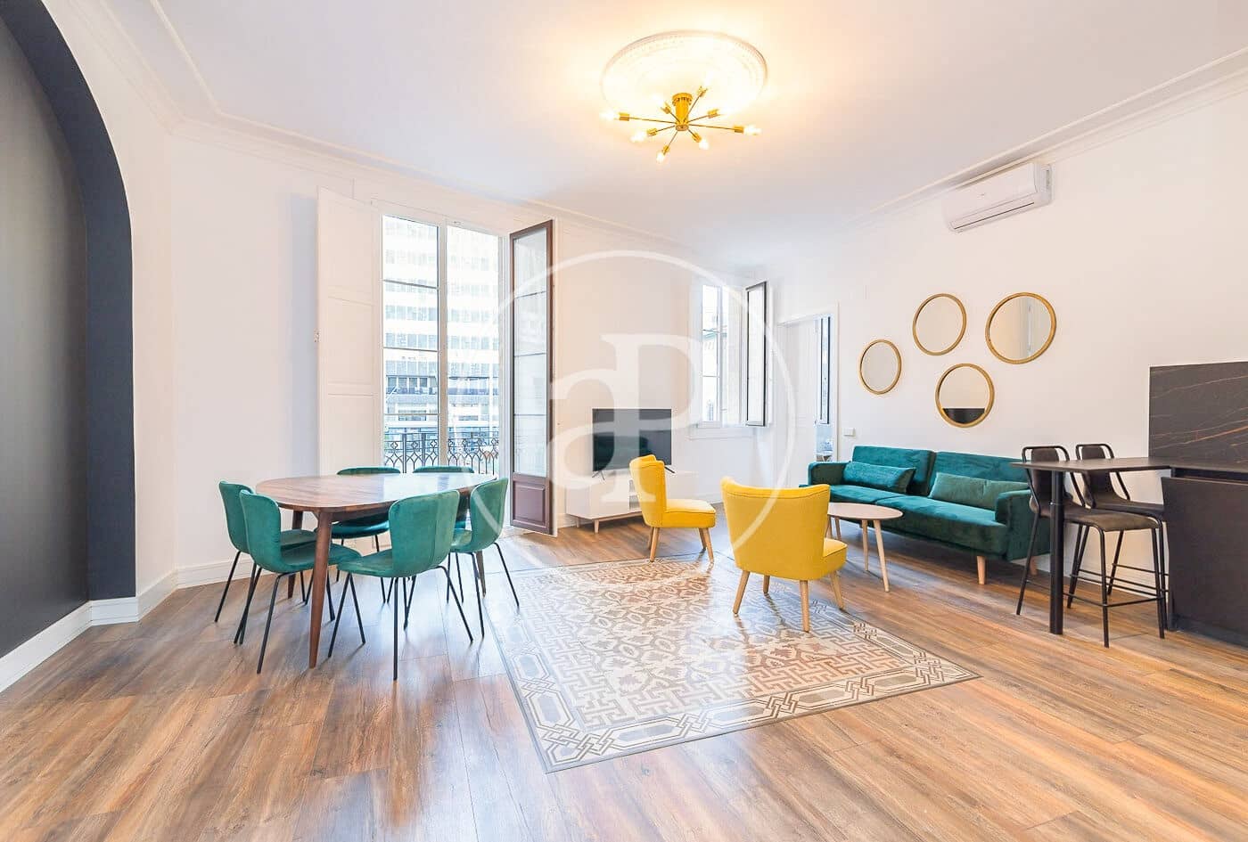 4 soveværelse Lejlighed til leje i Barcelona by - € 3.300 (Ref: 8855034)