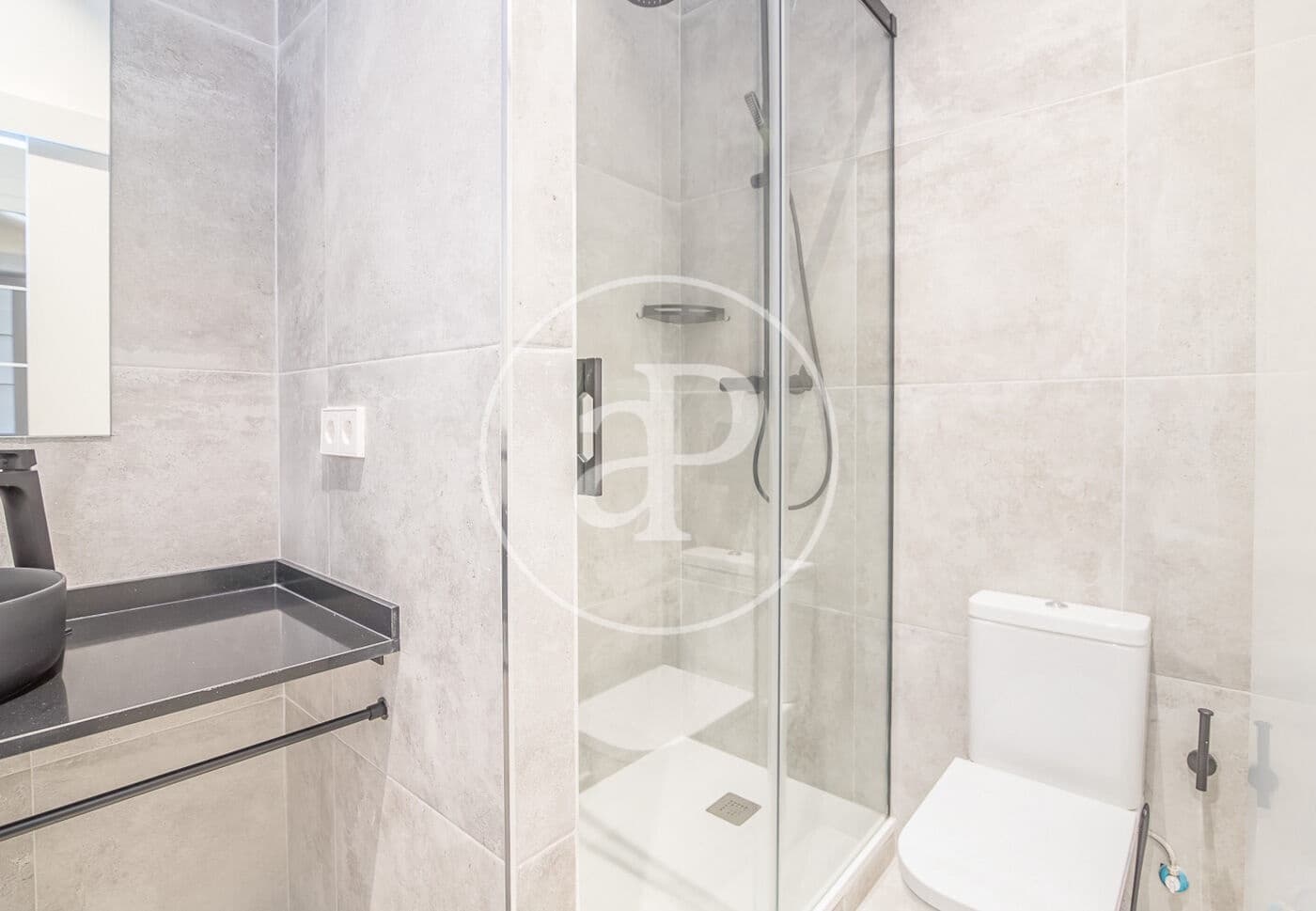 4 soveværelse Lejlighed til leje i Barcelona by - € 3.300 (Ref: 8855034)