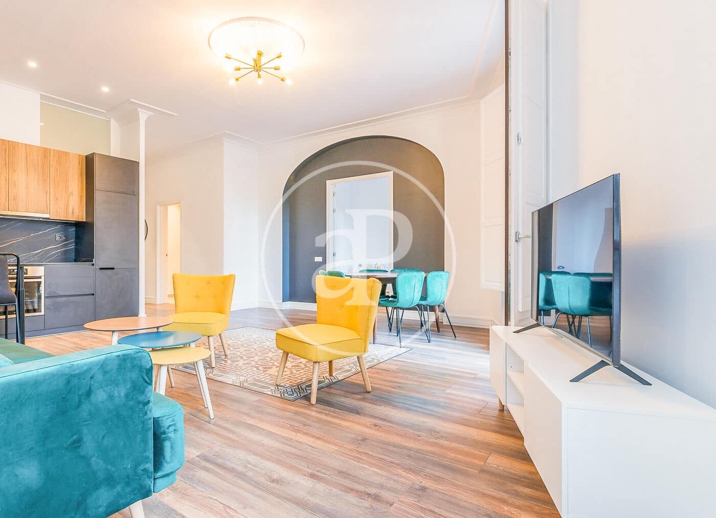 4 soveværelse Lejlighed til leje i Barcelona by - € 3.300 (Ref: 8855034)