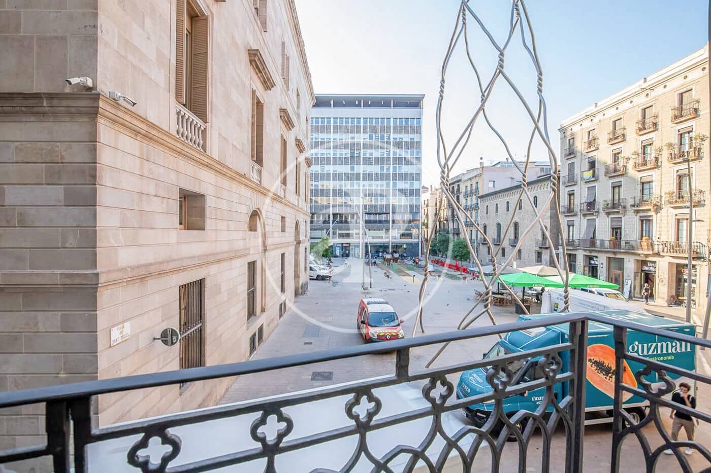 4 soveværelse Lejlighed til leje i Barcelona by - € 3.300 (Ref: 8855034)