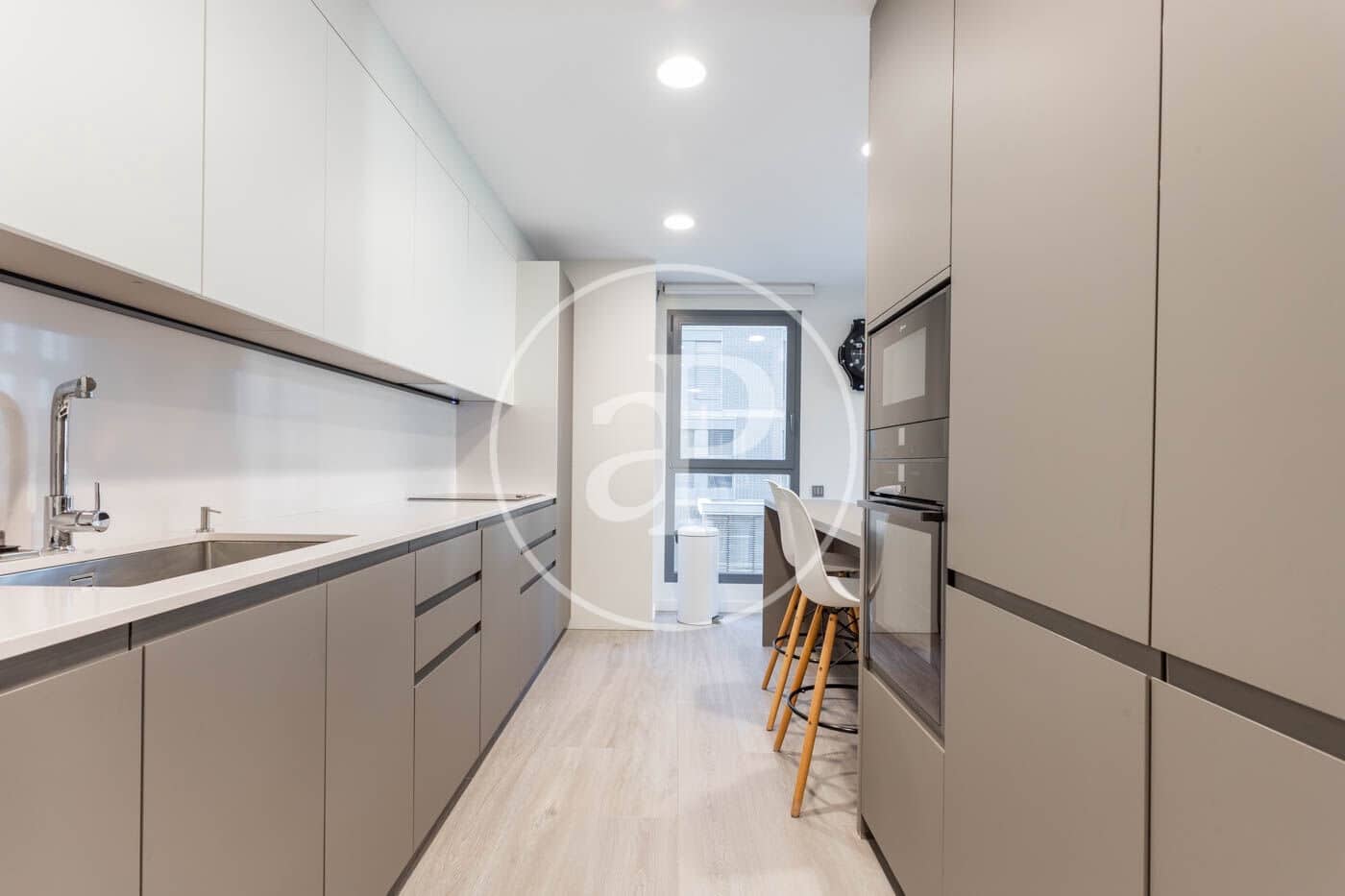 3 soveværelse Lejlighed til salg i Esplugues de Llobregat med swimmingpool - € 1.350.000 (Ref: 8855039)