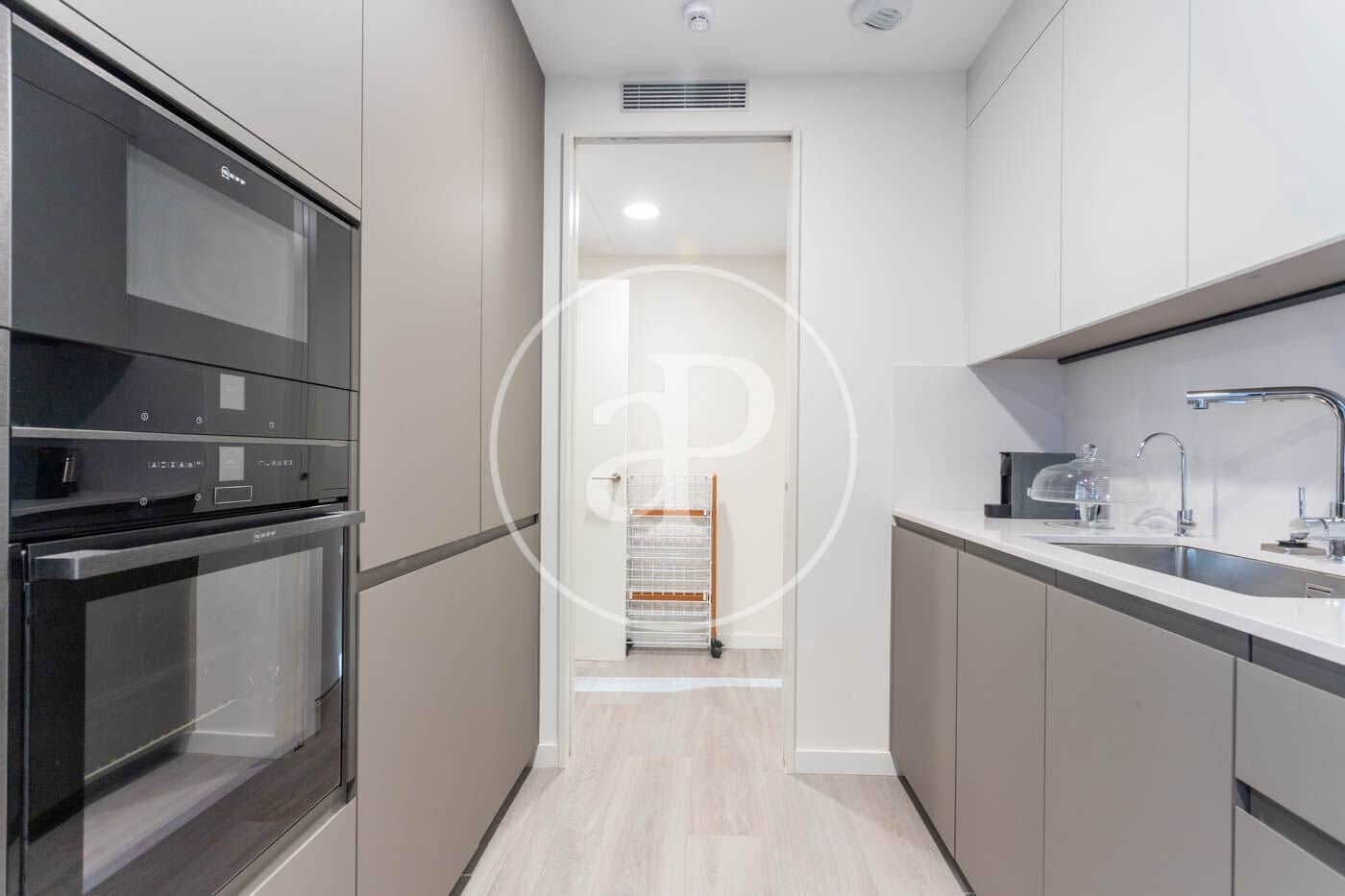 3 soveværelse Lejlighed til salg i Esplugues de Llobregat med swimmingpool - € 1.350.000 (Ref: 8855039)