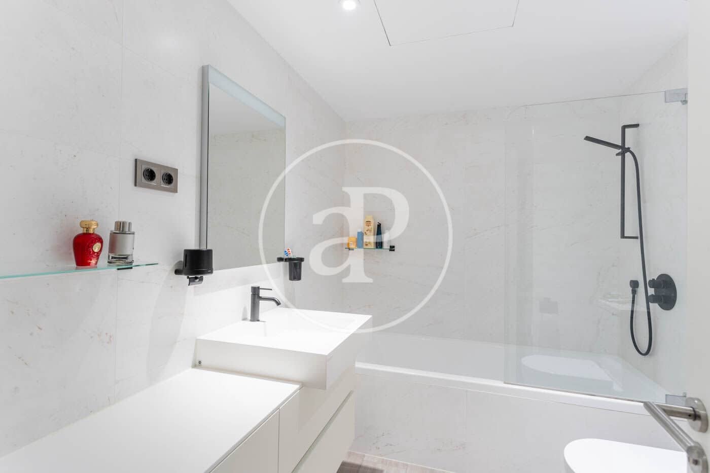 3 soveværelse Lejlighed til salg i Esplugues de Llobregat med swimmingpool - € 1.350.000 (Ref: 8855039)