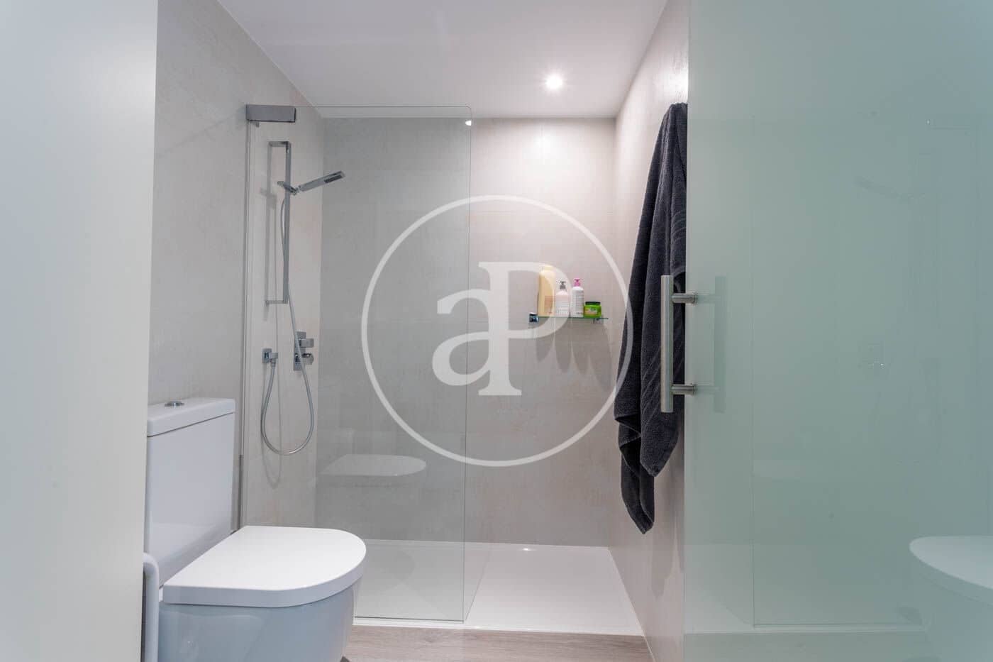 3 soveværelse Lejlighed til salg i Esplugues de Llobregat med swimmingpool - € 1.350.000 (Ref: 8855039)