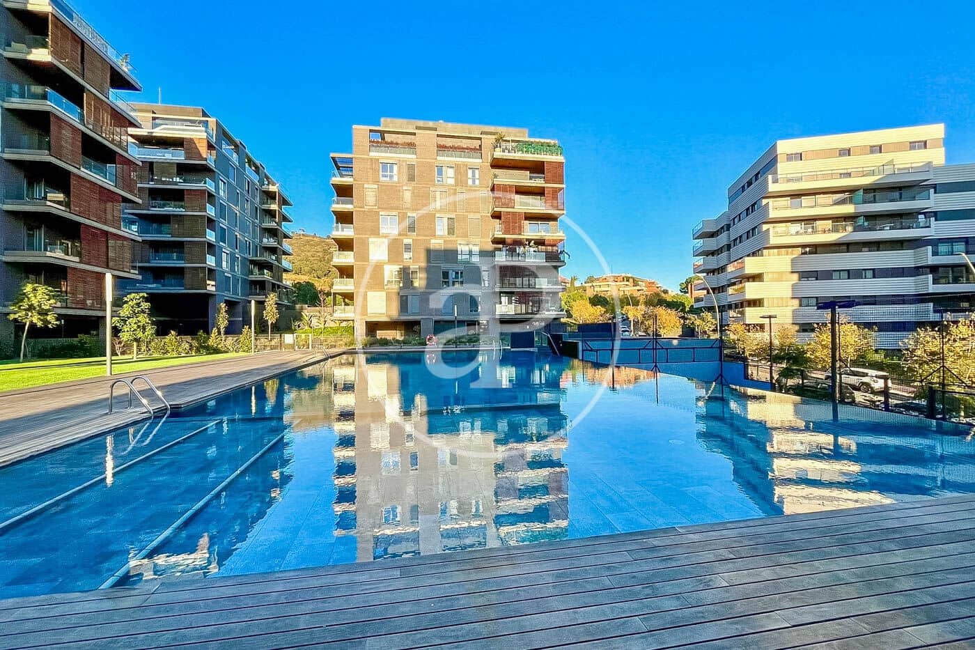 3 soveværelse Lejlighed til salg i Esplugues de Llobregat med swimmingpool - € 1.350.000 (Ref: 8855039)