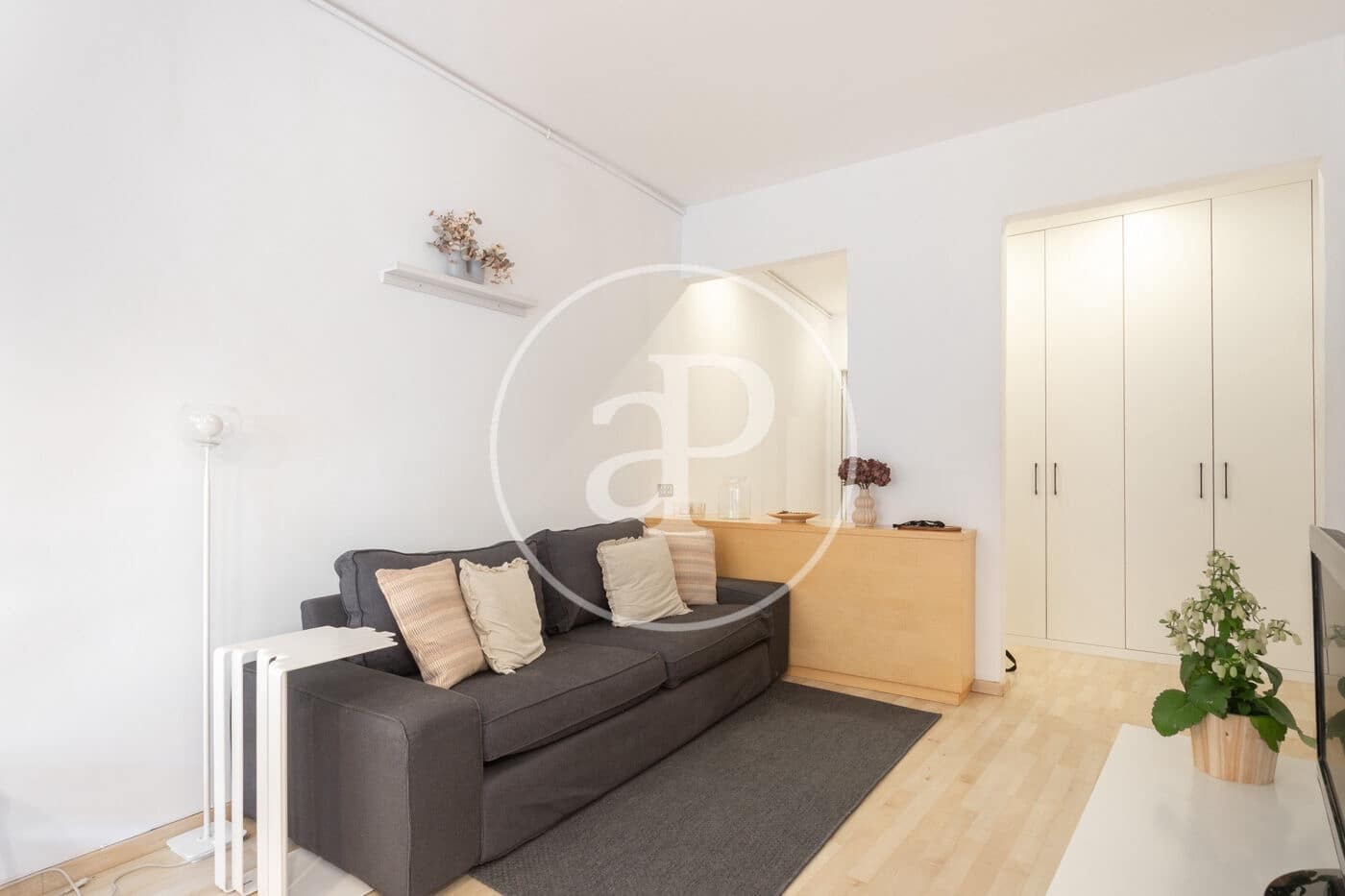 2 slaapkamer Appartement te huur in Barcelona stad - € 1.918 (Ref: 8857749)