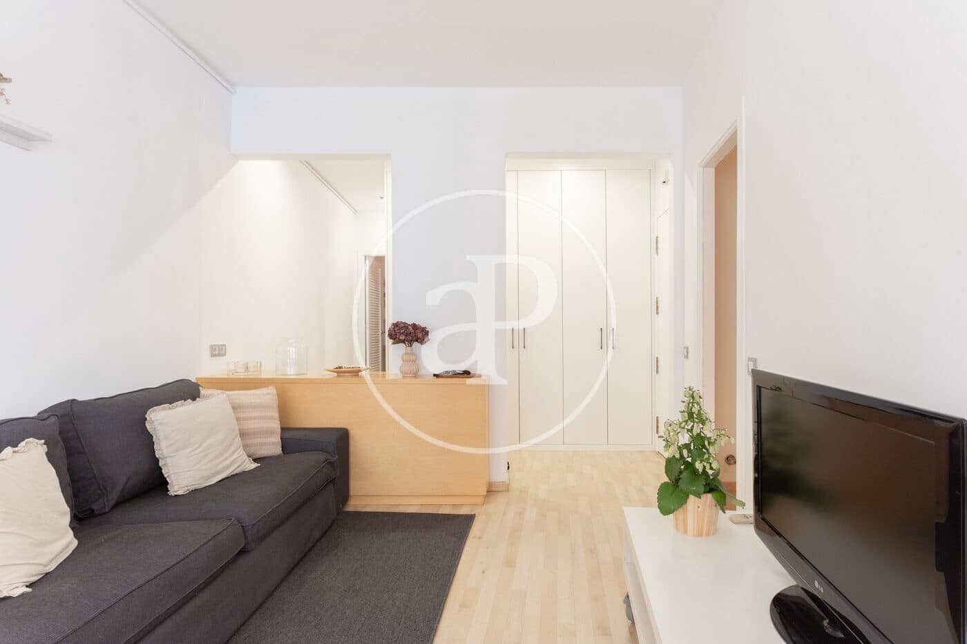 2 slaapkamer Appartement te huur in Barcelona stad - € 1.918 (Ref: 8857749)