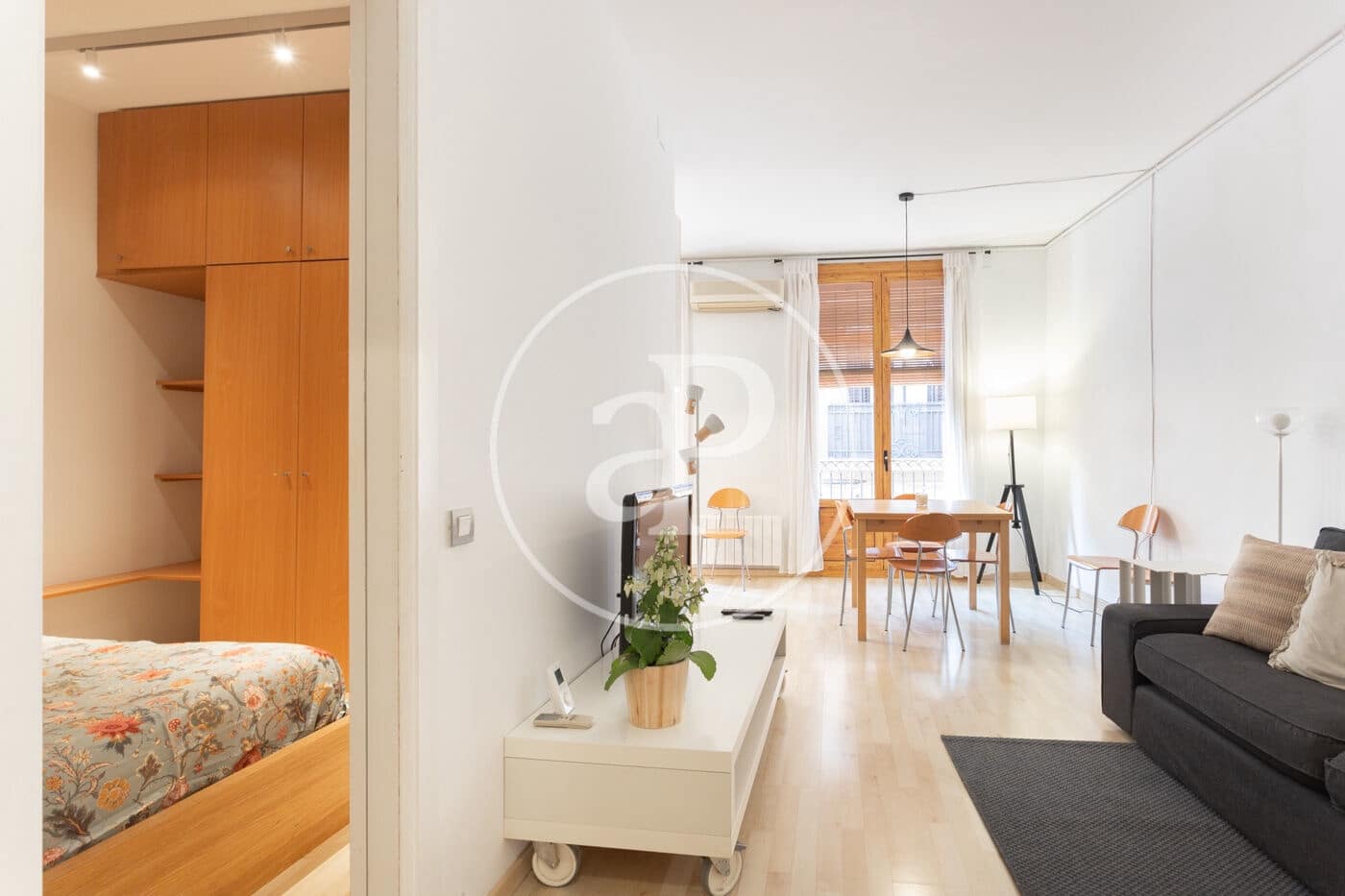 2 slaapkamer Appartement te huur in Barcelona stad - € 1.918 (Ref: 8857749)