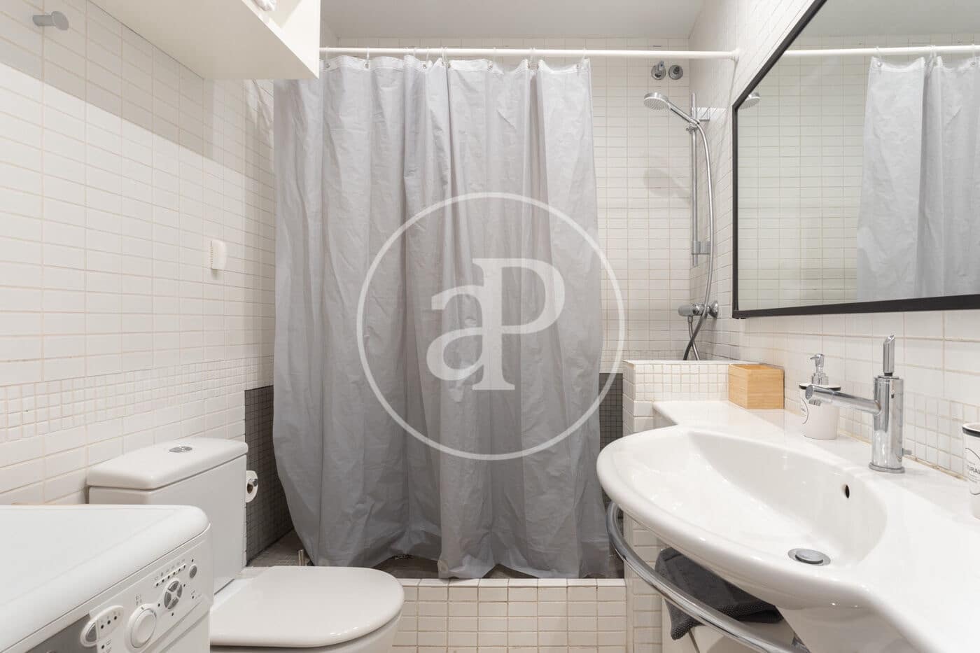 2 slaapkamer Appartement te huur in Barcelona stad - € 1.918 (Ref: 8857749)