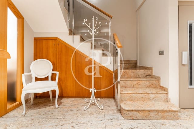 6 makuuhuone Huvila myytävänä paikassa Sabadell - 795 000 € (Ref: 8874685)