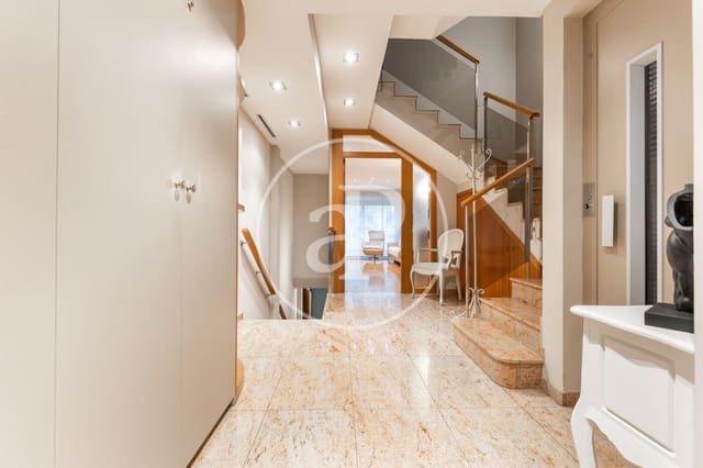 6 makuuhuone Huvila myytävänä paikassa Sabadell - 795 000 € (Ref: 8874685)