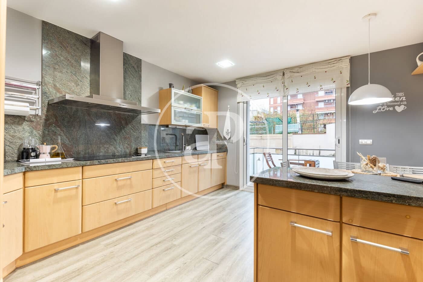 6 soveværelse Villa til salg i Sabadell - € 795.000 (Ref: 8874685)