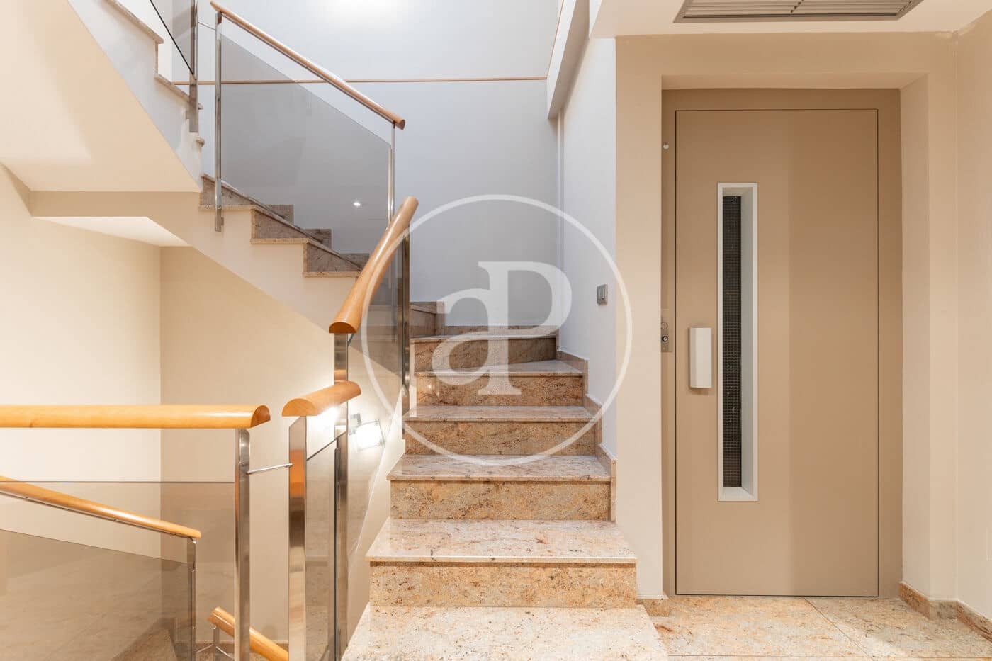 6 soveværelse Villa til salg i Sabadell - € 795.000 (Ref: 8874685)