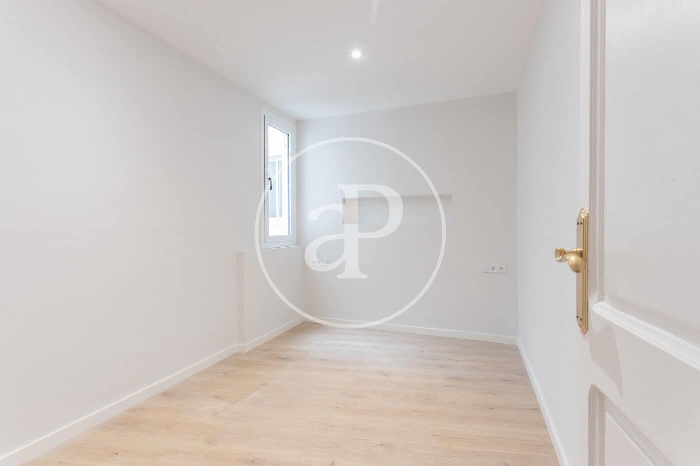 Apartamento de 3 habitaciones en Barcelona ciudad en venta - 359.000 € (Ref: 8874688)