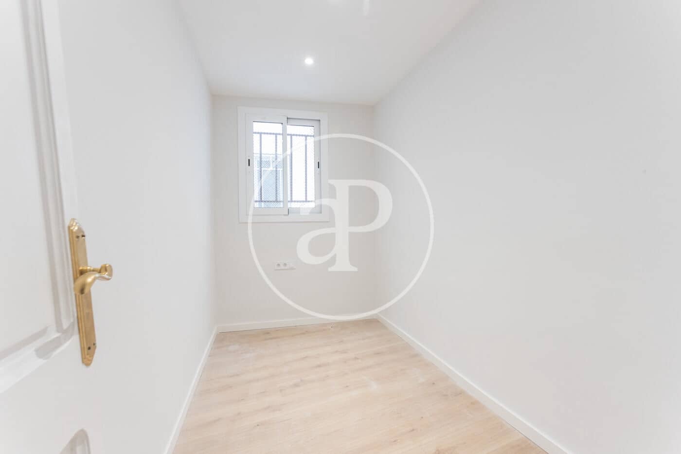 Apartamento de 3 habitaciones en Barcelona ciudad en venta - 359.000 € (Ref: 8874688)