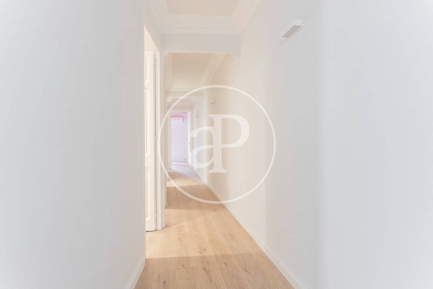 Apartamento de 3 habitaciones en Barcelona ciudad en venta - 359.000 € (Ref: 8874688)