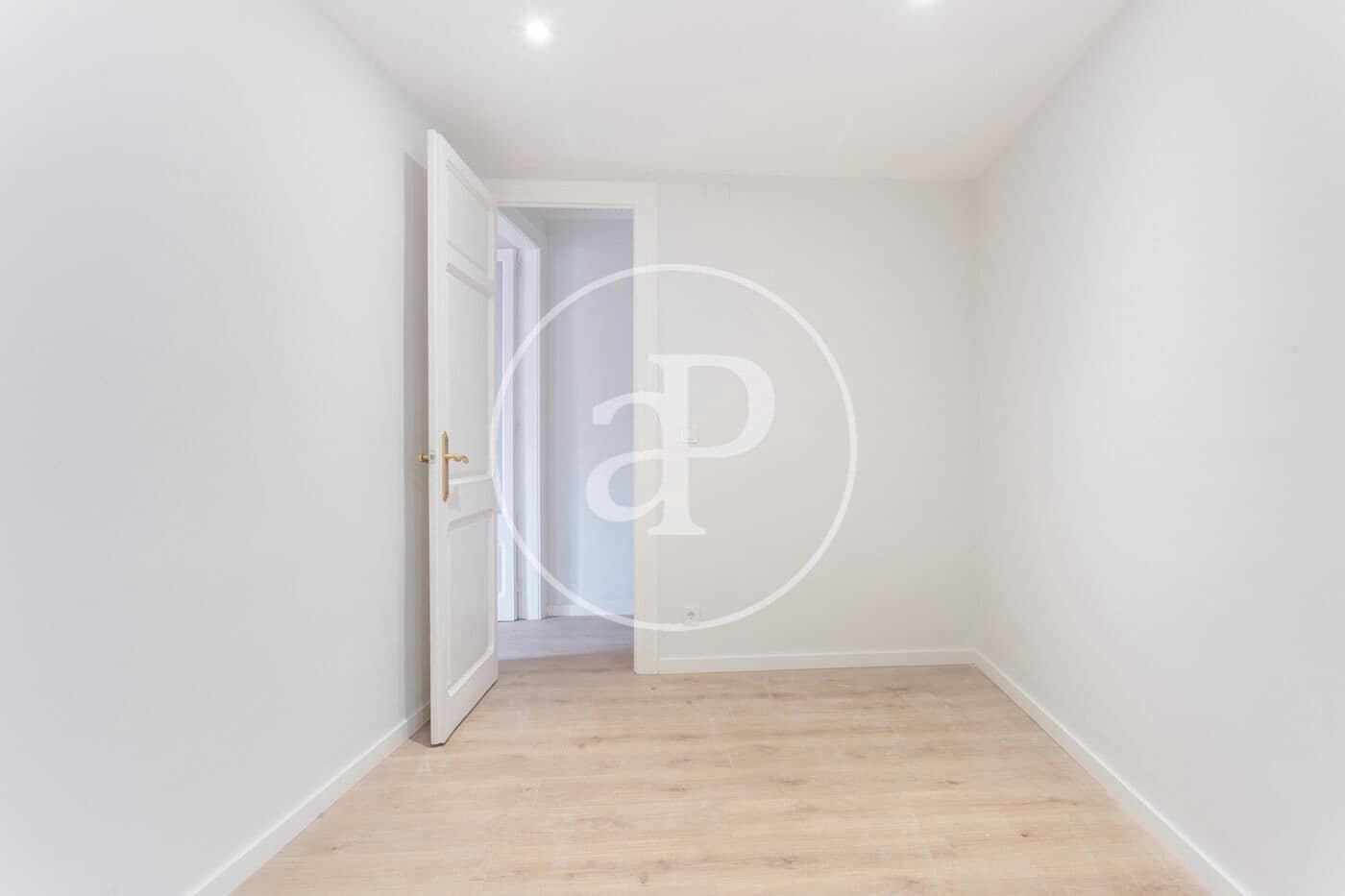 Apartamento de 3 habitaciones en Barcelona ciudad en venta - 359.000 € (Ref: 8874688)