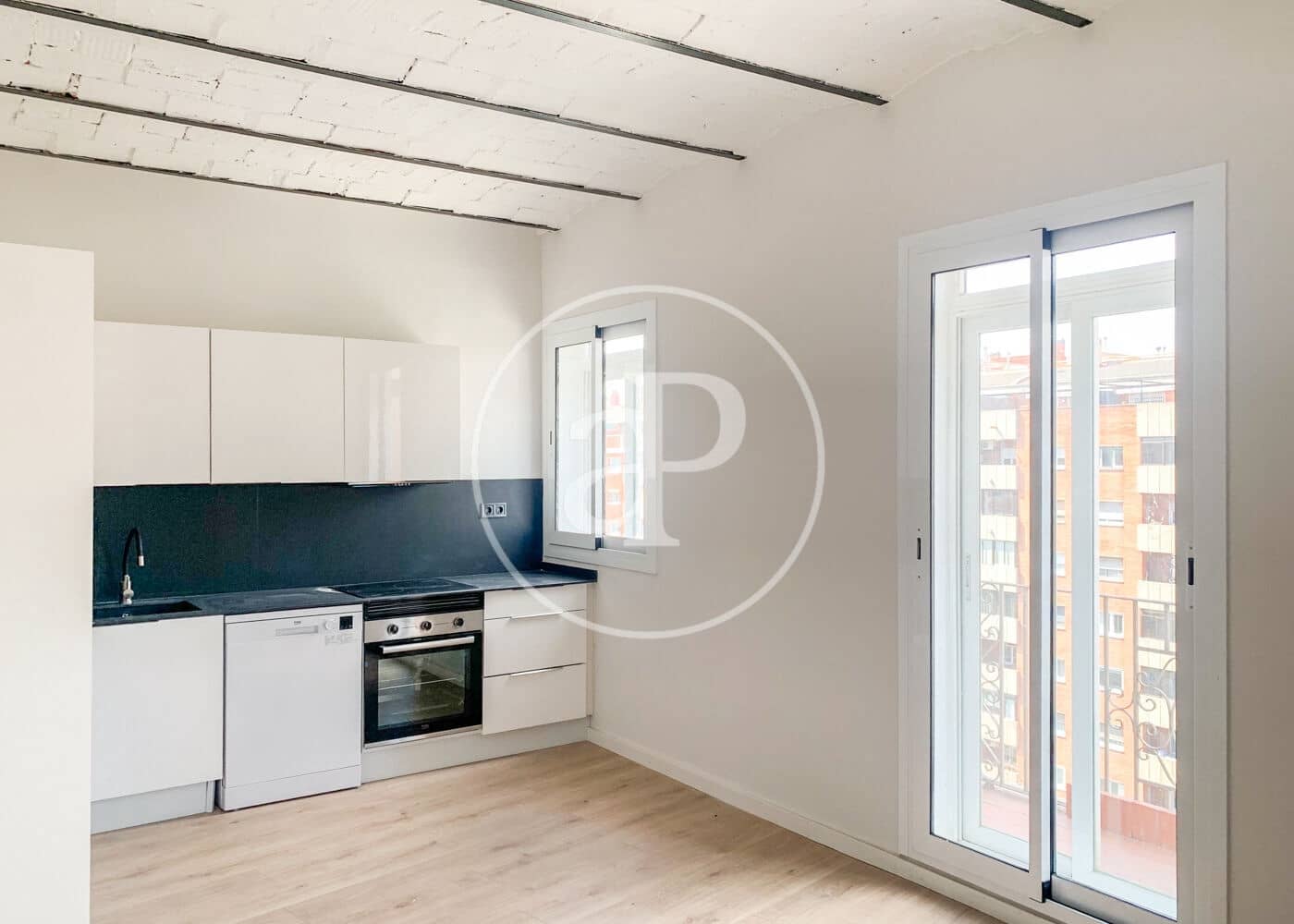 Apartamento de 3 habitaciones en Barcelona ciudad en venta - 359.000 € (Ref: 8874688)