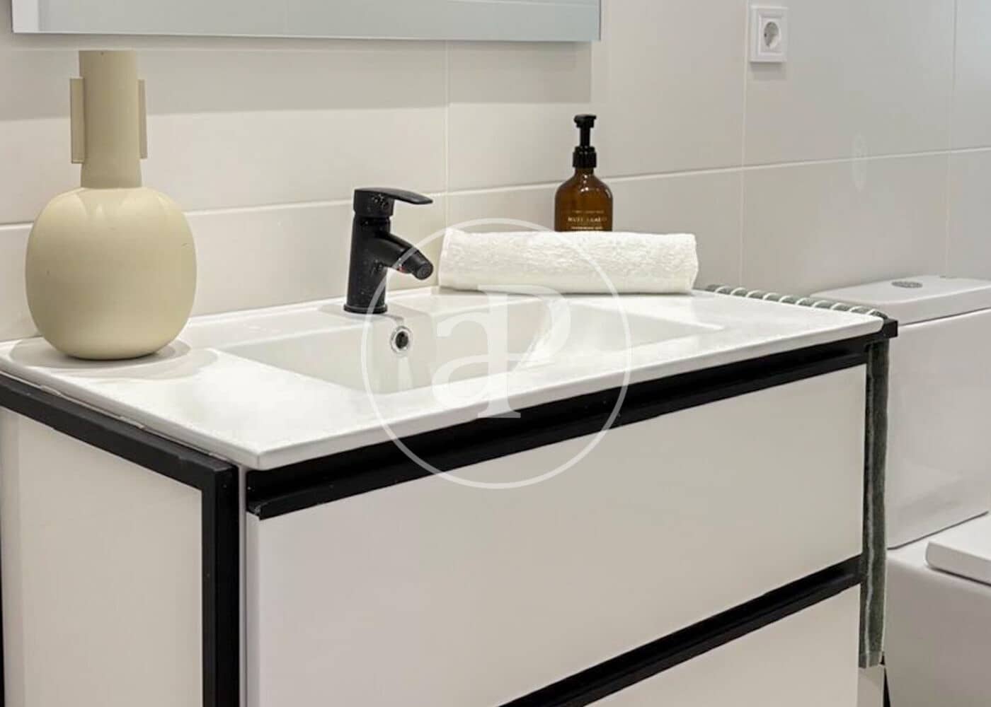 Apartamento de 3 habitaciones en Barcelona ciudad en venta - 359.000 € (Ref: 8874688)