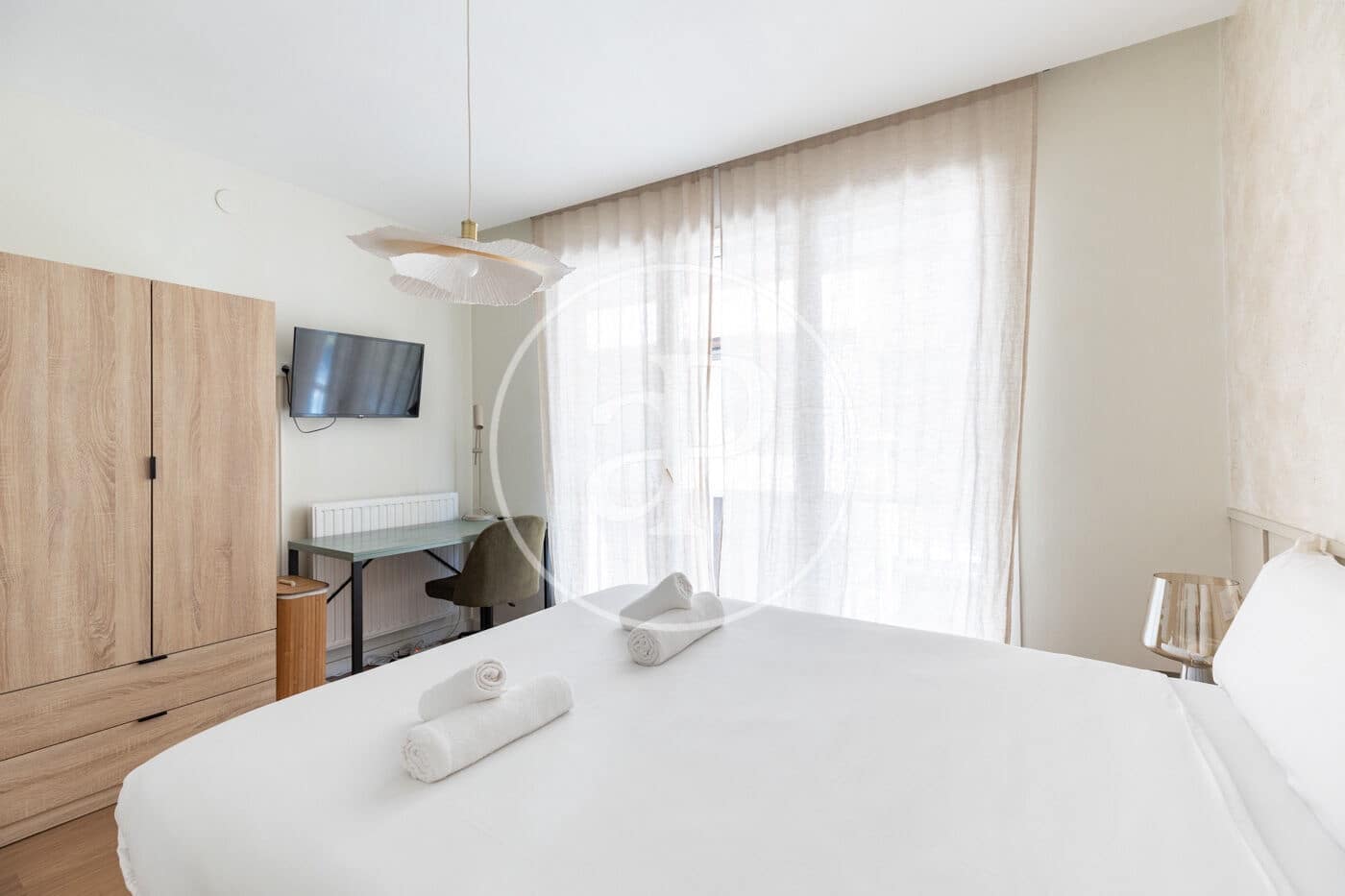 4 bedroom Apartment for sale in Barcelona city - € 735,000 (Ref: 8880073)